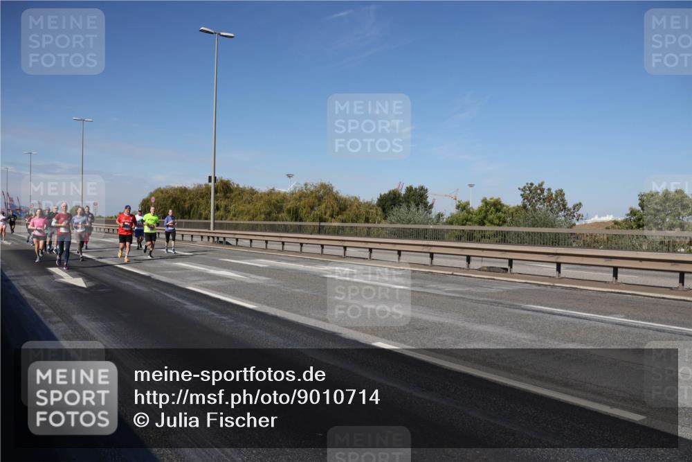 03.10.2025 - Köhlbrandbrückenlauf Julia Fischer http://msf.ph/oto/9010714 03.10.2025 12:56:52 Position 3  meine-sportfotos.de