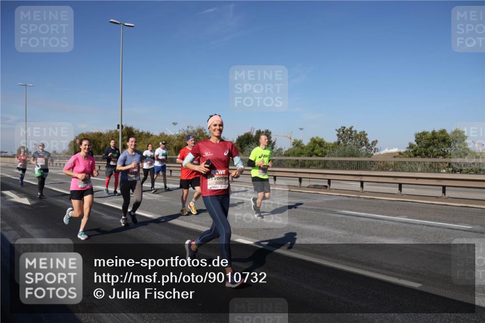 03.10.2025 - Köhlbrandbrückenlauf Julia Fischer http://msf.ph/oto/9010732 03.10.2025 12:56:56 Position 3 5029 meine-sportfotos.de