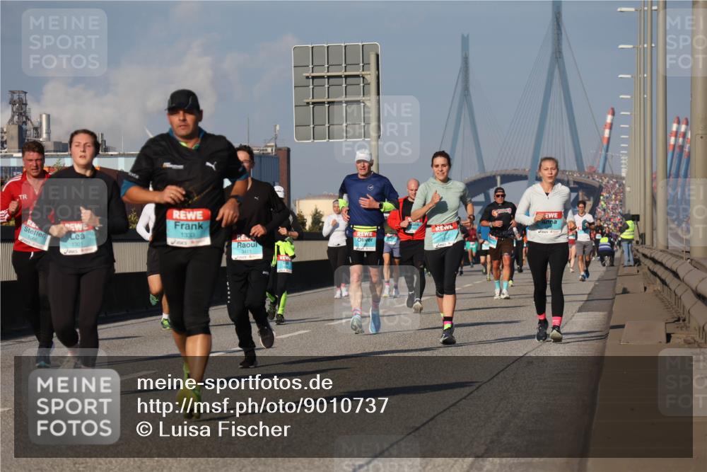 03.10.2025 - Köhlbrandbrückenlauf Luisa Fischer http://msf.ph/oto/9010737 03.10.2025 10:52:51 Position 3 1066, 1301, 1333, 3411 meine-sportfotos.de