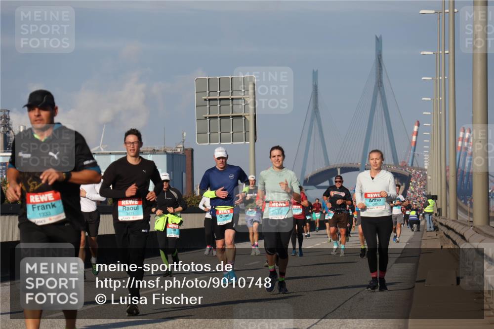 03.10.2025 - Köhlbrandbrückenlauf Luisa Fischer http://msf.ph/oto/9010748 03.10.2025 10:52:52 Position 3 1333, 3411, 1395, 3797 meine-sportfotos.de