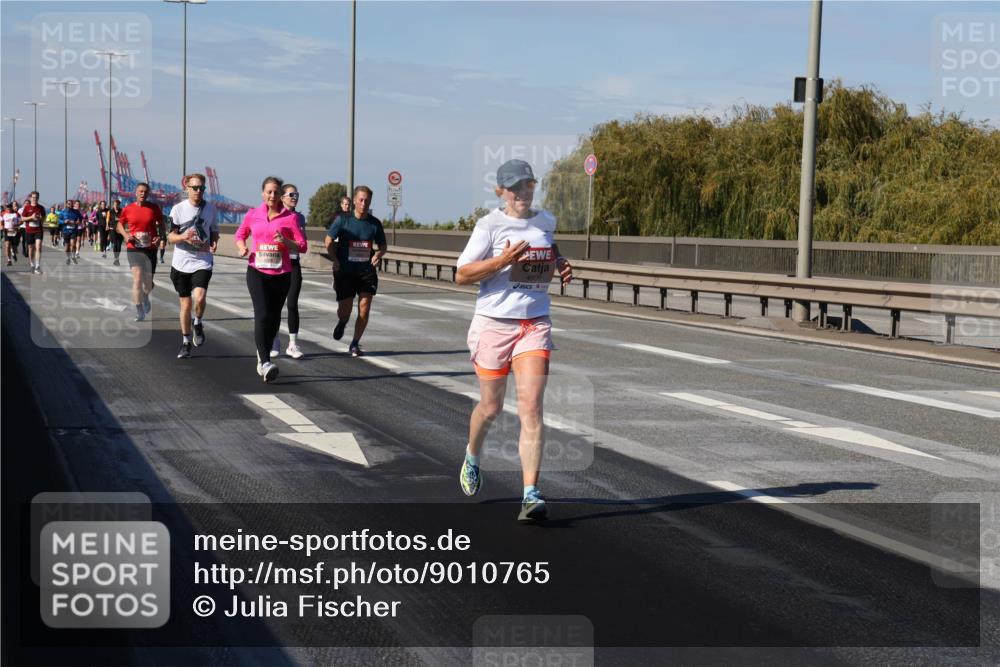03.10.2025 - Köhlbrandbrückenlauf Julia Fischer http://msf.ph/oto/9010765 03.10.2025 12:57:02 Position 3  meine-sportfotos.de