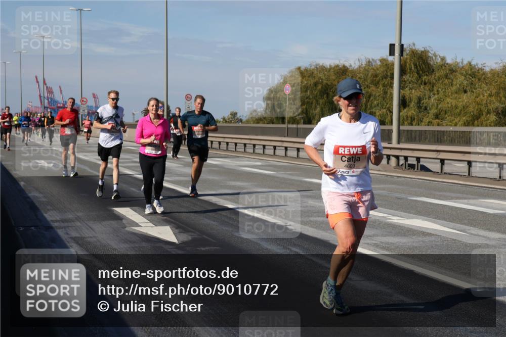 03.10.2025 - Köhlbrandbrückenlauf Julia Fischer http://msf.ph/oto/9010772 03.10.2025 12:57:03 Position 3 4609 meine-sportfotos.de