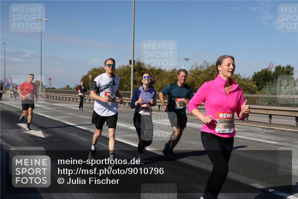 03.10.2025 - Köhlbrandbrückenlauf Julia Fischer http://msf.ph/oto/9010796 03.10.2025 12:57:06 Position 3 4568 meine-sportfotos.de