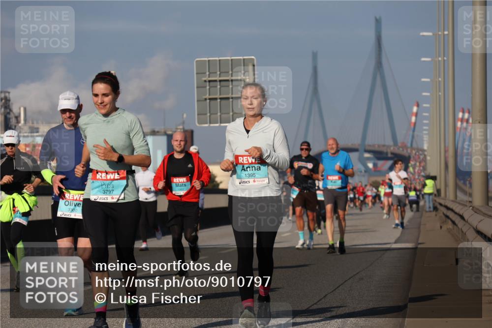 03.10.2025 - Köhlbrandbrückenlauf Luisa Fischer http://msf.ph/oto/9010797 03.10.2025 10:52:57 Position 3 3797, 3300, 1395 meine-sportfotos.de