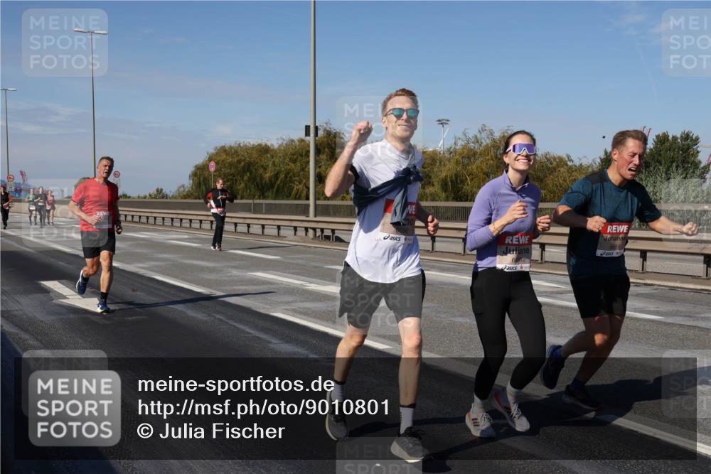 03.10.2025 - Köhlbrandbrückenlauf Julia Fischer http://msf.ph/oto/9010801 03.10.2025 12:57:07 Position 3 6690 meine-sportfotos.de