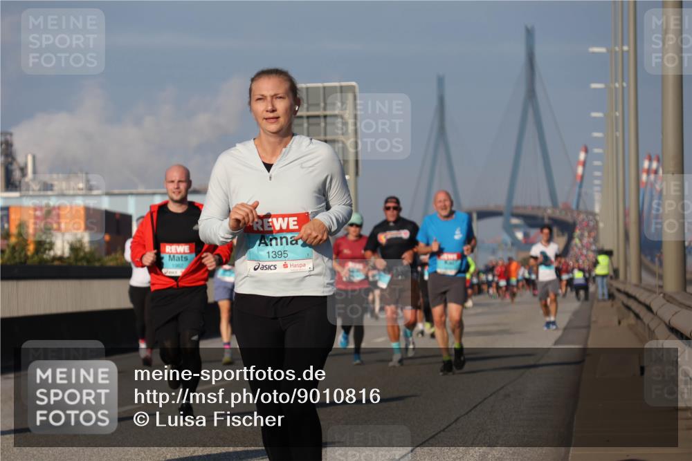 03.10.2025 - Köhlbrandbrückenlauf Luisa Fischer http://msf.ph/oto/9010816 03.10.2025 10:52:58 Position 3 1962, 1395 meine-sportfotos.de