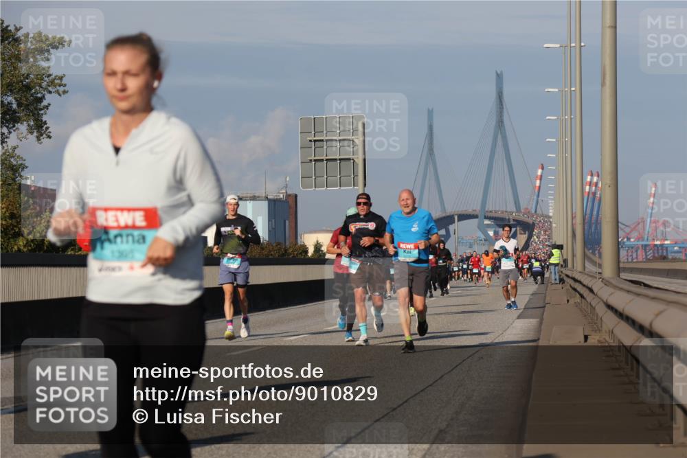 03.10.2025 - Köhlbrandbrückenlauf Luisa Fischer http://msf.ph/oto/9010829 03.10.2025 10:53:00 Position 3 1305 meine-sportfotos.de