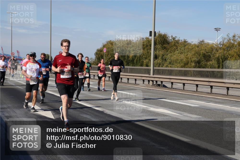 03.10.2025 - Köhlbrandbrückenlauf Julia Fischer http://msf.ph/oto/9010830 03.10.2025 12:57:16 Position 3 4638 meine-sportfotos.de