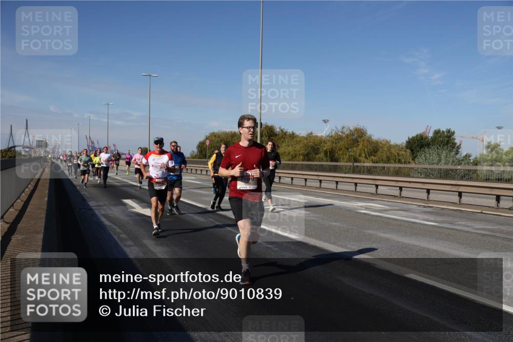 03.10.2025 - Köhlbrandbrückenlauf Julia Fischer http://msf.ph/oto/9010839 03.10.2025 12:57:17 Position 3  meine-sportfotos.de