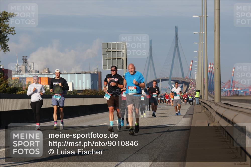03.10.2025 - Köhlbrandbrückenlauf Luisa Fischer http://msf.ph/oto/9010846 03.10.2025 10:53:01 Position 3  meine-sportfotos.de