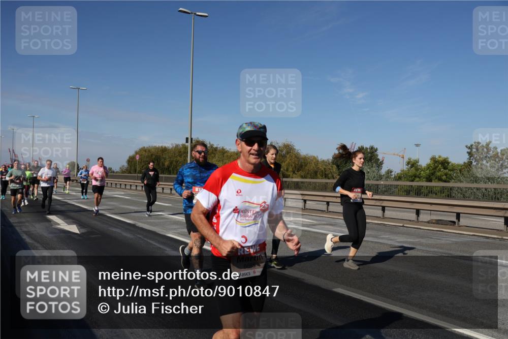03.10.2025 - Köhlbrandbrückenlauf Julia Fischer http://msf.ph/oto/9010847 03.10.2025 12:57:19 Position 3 6665 meine-sportfotos.de