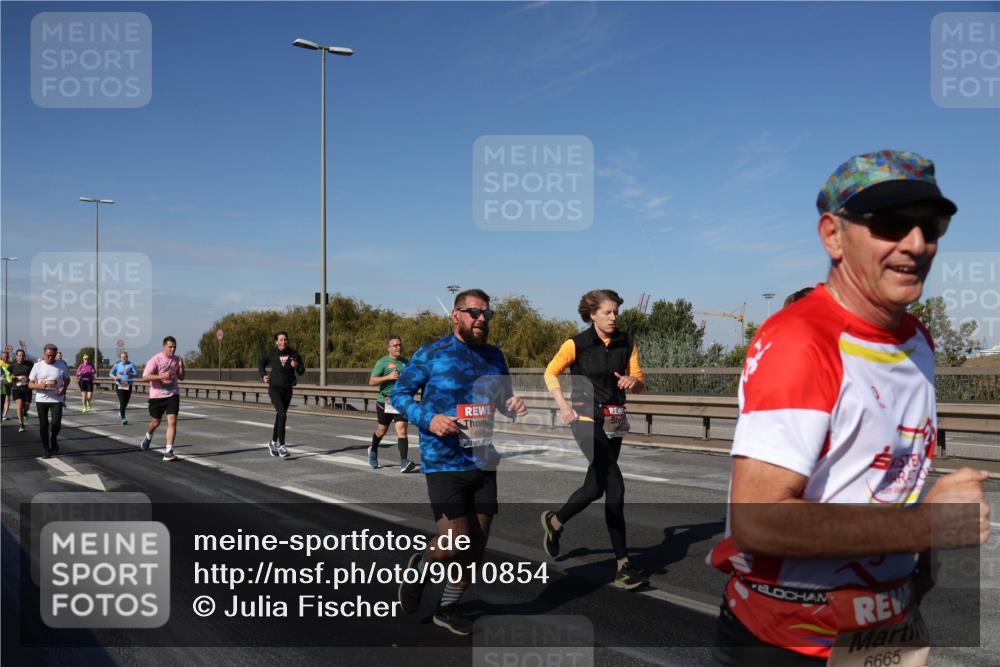 03.10.2025 - Köhlbrandbrückenlauf Julia Fischer http://msf.ph/oto/9010854 03.10.2025 12:57:20 Position 3 6665 meine-sportfotos.de