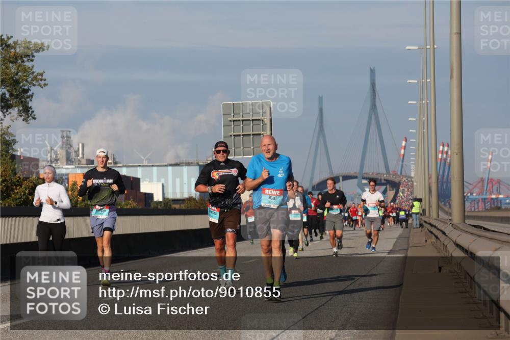 03.10.2025 - Köhlbrandbrückenlauf Luisa Fischer http://msf.ph/oto/9010855 03.10.2025 10:53:02 Position 3 70, 3, 3250 meine-sportfotos.de