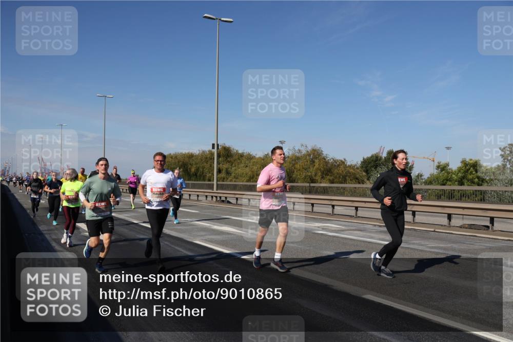 03.10.2025 - Köhlbrandbrückenlauf Julia Fischer http://msf.ph/oto/9010865 03.10.2025 12:57:23 Position 3  meine-sportfotos.de