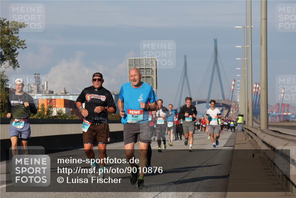 03.10.2025 - Köhlbrandbrückenlauf Luisa Fischer http://msf.ph/oto/9010876 03.10.2025 10:53:04 Position 3 10, 3, 3250 meine-sportfotos.de