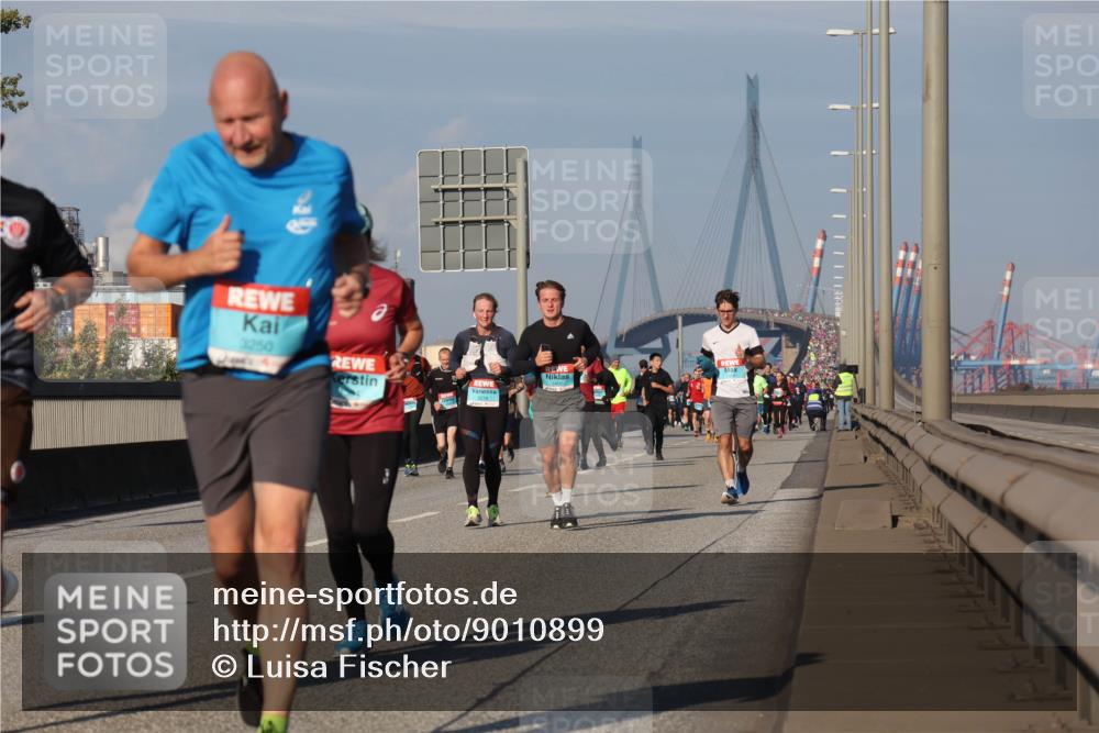 03.10.2025 - Köhlbrandbrückenlauf Luisa Fischer http://msf.ph/oto/9010899 03.10.2025 10:53:06 Position 3 3250 meine-sportfotos.de