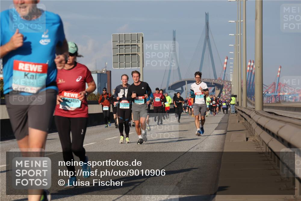 03.10.2025 - Köhlbrandbrückenlauf Luisa Fischer http://msf.ph/oto/9010906 03.10.2025 10:53:06 Position 3 3250, 484, 3278 meine-sportfotos.de