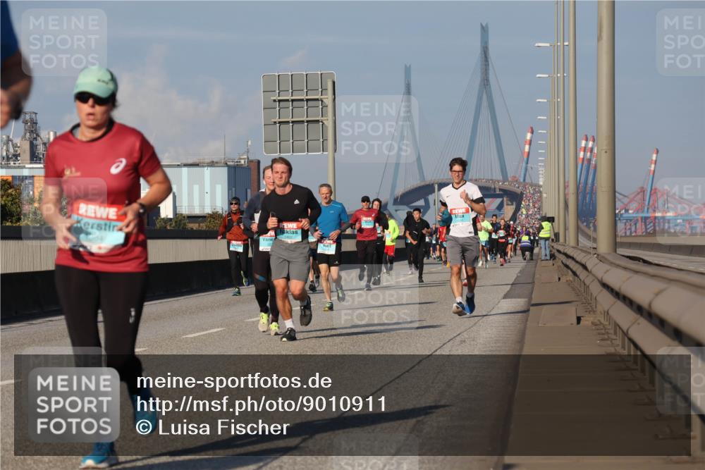 03.10.2025 - Köhlbrandbrückenlauf Luisa Fischer http://msf.ph/oto/9010911 03.10.2025 10:53:07 Position 3  meine-sportfotos.de