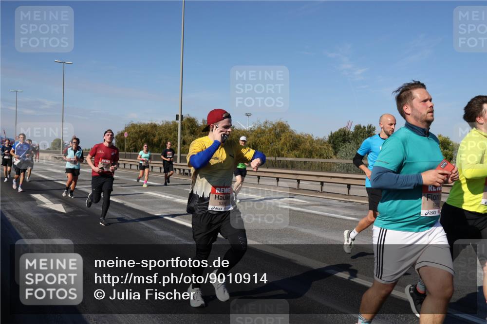 03.10.2025 - Köhlbrandbrückenlauf Julia Fischer http://msf.ph/oto/9010914 03.10.2025 12:57:33 Position 3 539, 5902 meine-sportfotos.de