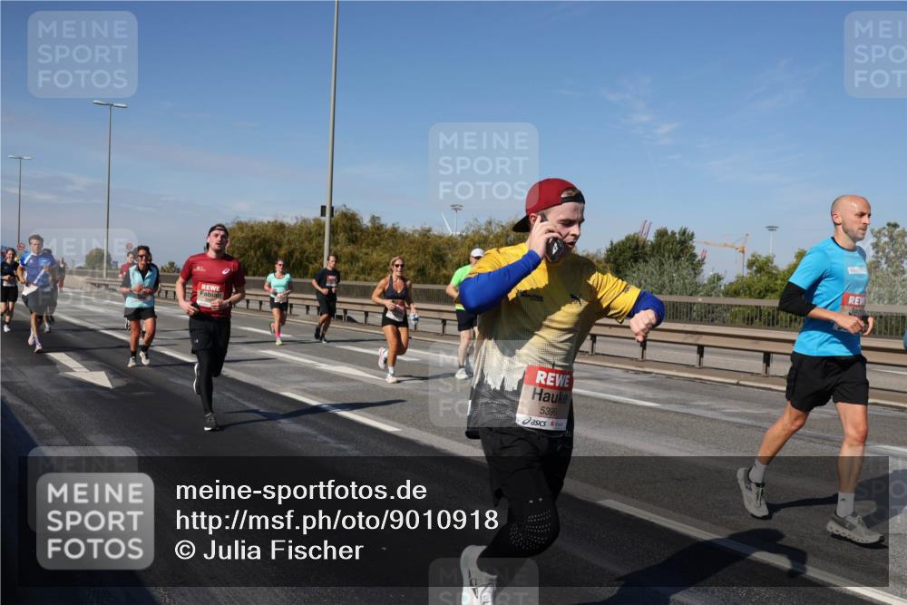 03.10.2025 - Köhlbrandbrückenlauf Julia Fischer http://msf.ph/oto/9010918 03.10.2025 12:57:34 Position 3 5396 meine-sportfotos.de