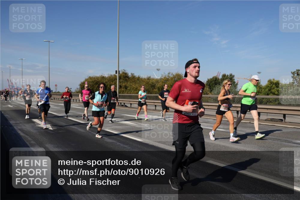 03.10.2025 - Köhlbrandbrückenlauf Julia Fischer http://msf.ph/oto/9010926 03.10.2025 12:57:35 Position 3  meine-sportfotos.de