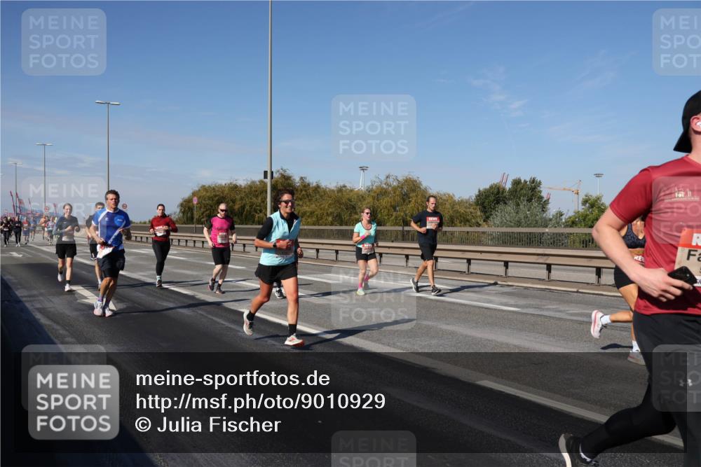 03.10.2025 - Köhlbrandbrückenlauf Julia Fischer http://msf.ph/oto/9010929 03.10.2025 12:57:36 Position 3 11 meine-sportfotos.de