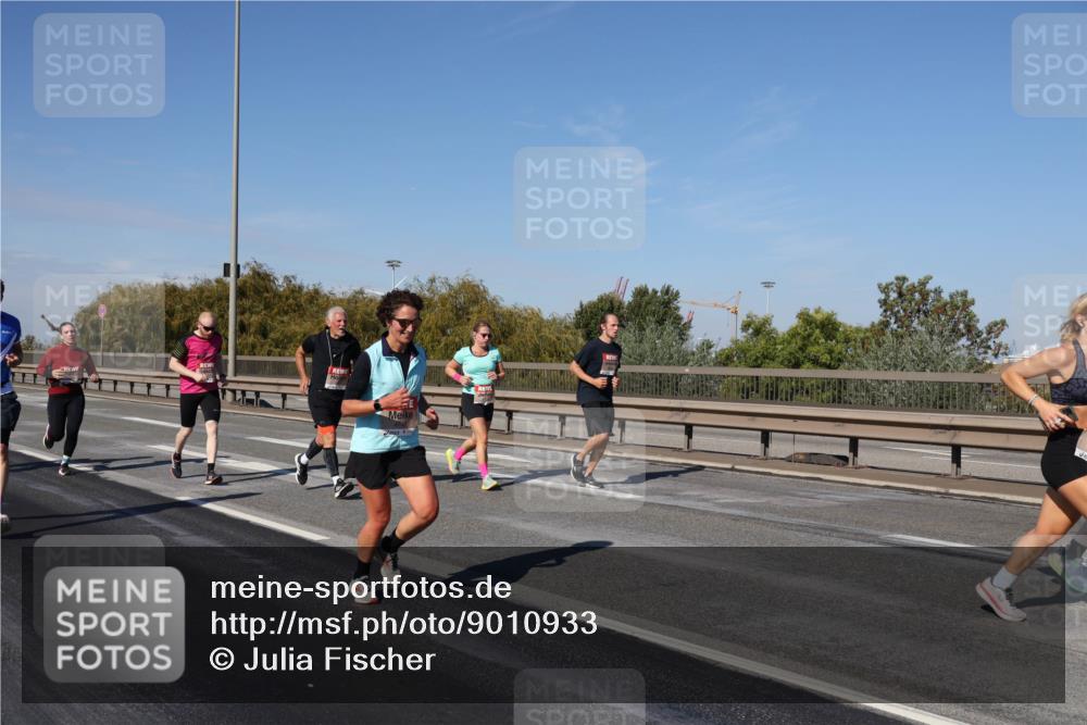 03.10.2025 - Köhlbrandbrückenlauf Julia Fischer http://msf.ph/oto/9010933 03.10.2025 12:57:36 Position 3  meine-sportfotos.de