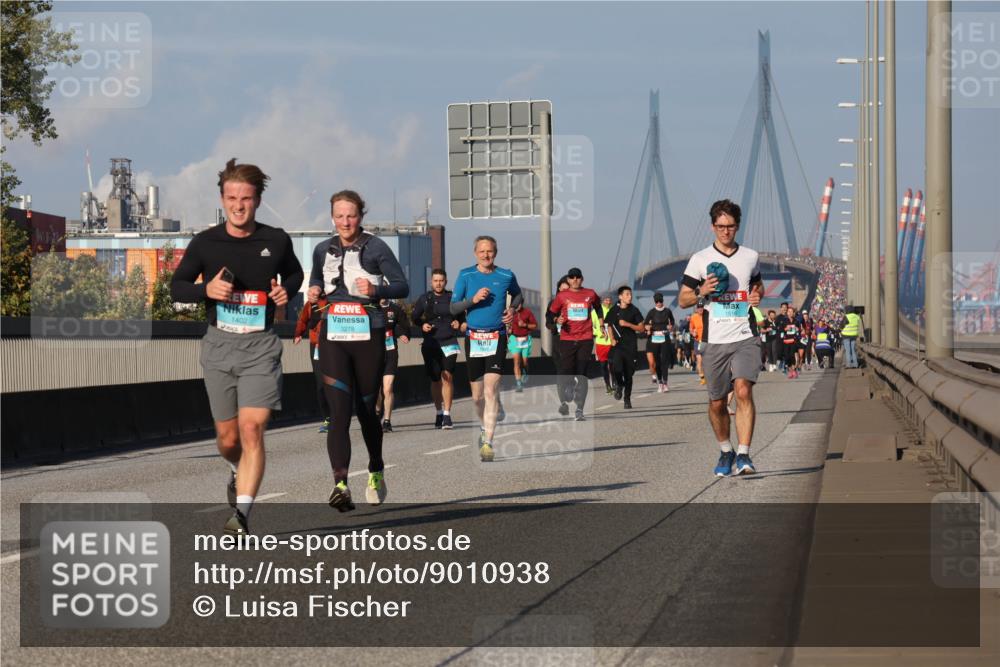 03.10.2025 - Köhlbrandbrückenlauf Luisa Fischer http://msf.ph/oto/9010938 03.10.2025 10:53:09 Position 3 1402, 3278, 1516 meine-sportfotos.de