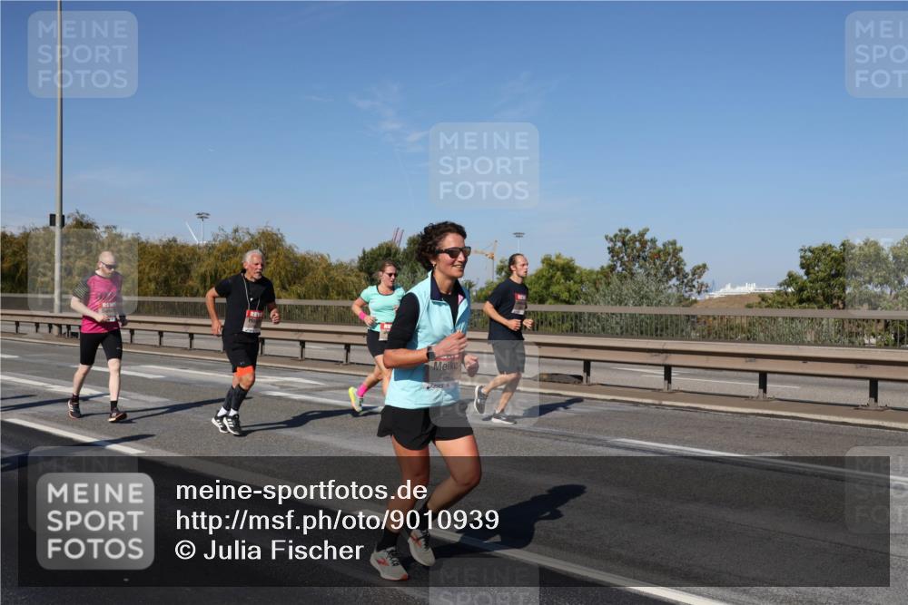 03.10.2025 - Köhlbrandbrückenlauf Julia Fischer http://msf.ph/oto/9010939 03.10.2025 12:57:37 Position 3 4748 meine-sportfotos.de