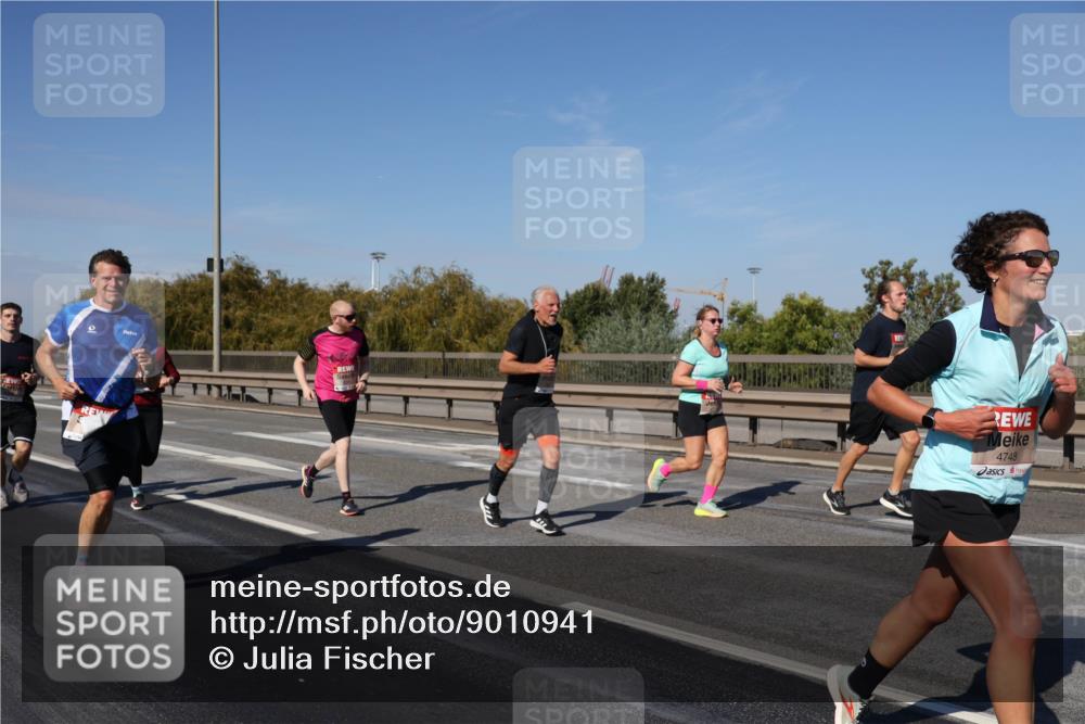 03.10.2025 - Köhlbrandbrückenlauf Julia Fischer http://msf.ph/oto/9010941 03.10.2025 12:57:38 Position 3 4748 meine-sportfotos.de