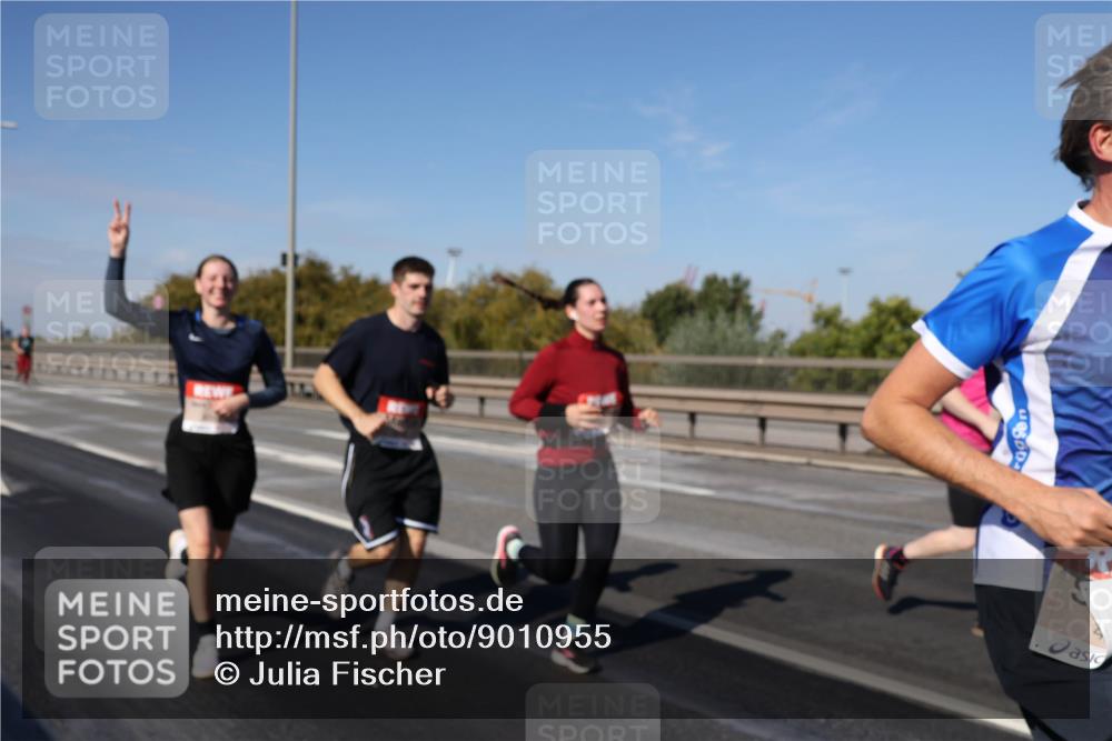 03.10.2025 - Köhlbrandbrückenlauf Julia Fischer http://msf.ph/oto/9010955 03.10.2025 12:57:39 Position 3  meine-sportfotos.de