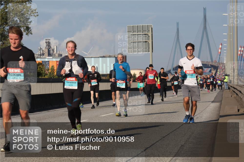 03.10.2025 - Köhlbrandbrückenlauf Luisa Fischer http://msf.ph/oto/9010958 03.10.2025 10:53:11 Position 3 1402, 3278, 1516 meine-sportfotos.de