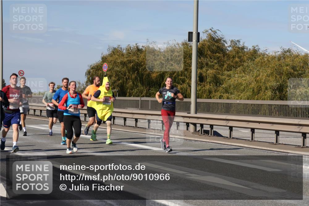 03.10.2025 - Köhlbrandbrückenlauf Julia Fischer http://msf.ph/oto/9010966 03.10.2025 12:57:45 Position 3  meine-sportfotos.de