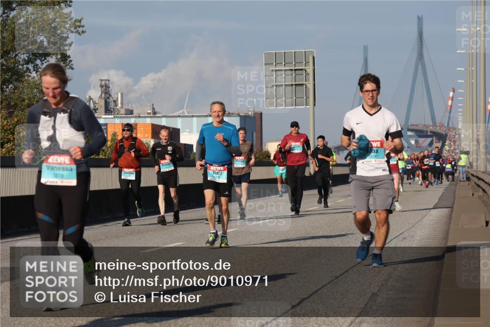 03.10.2025 - Köhlbrandbrückenlauf Luisa Fischer http://msf.ph/oto/9010971 03.10.2025 10:53:12 Position 3 3278, 319, 1516 meine-sportfotos.de