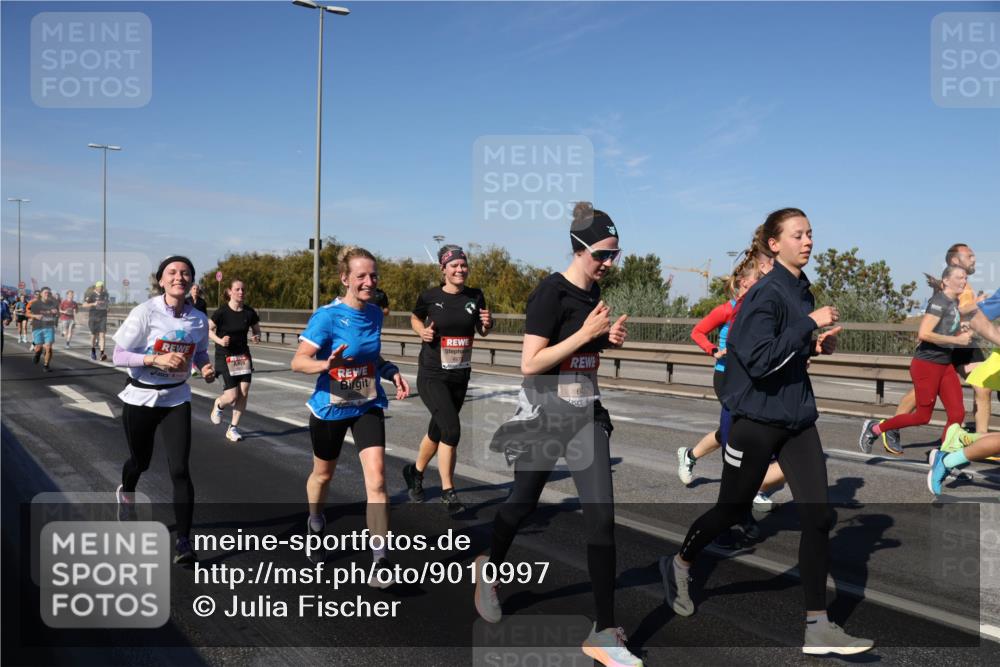 03.10.2025 - Köhlbrandbrückenlauf Julia Fischer http://msf.ph/oto/9010997 03.10.2025 12:57:51 Position 3 6487 meine-sportfotos.de