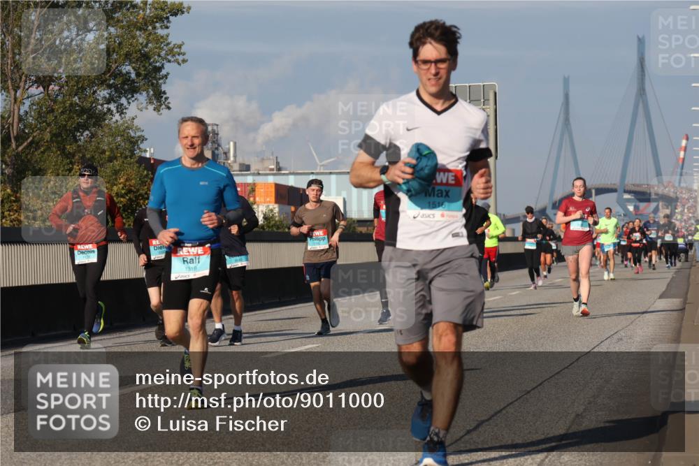 03.10.2025 - Köhlbrandbrückenlauf Luisa Fischer http://msf.ph/oto/9011000 03.10.2025 10:53:15 Position 3 1319, 1680, 1722, 1516 meine-sportfotos.de