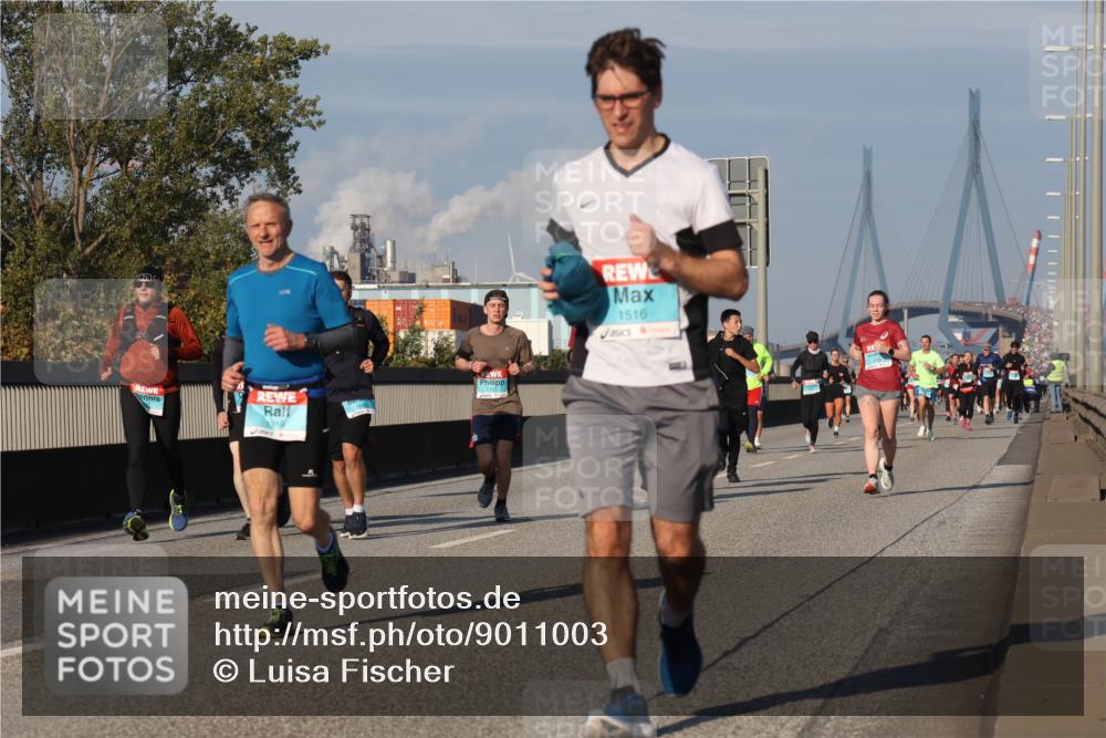 03.10.2025 - Köhlbrandbrückenlauf Luisa Fischer http://msf.ph/oto/9011003 03.10.2025 10:53:15 Position 3 1319, 1722, 1516 meine-sportfotos.de