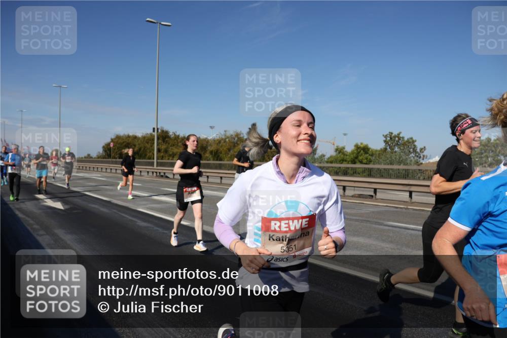 03.10.2025 - Köhlbrandbrückenlauf Julia Fischer http://msf.ph/oto/9011008 03.10.2025 12:57:52 Position 3 5051 meine-sportfotos.de
