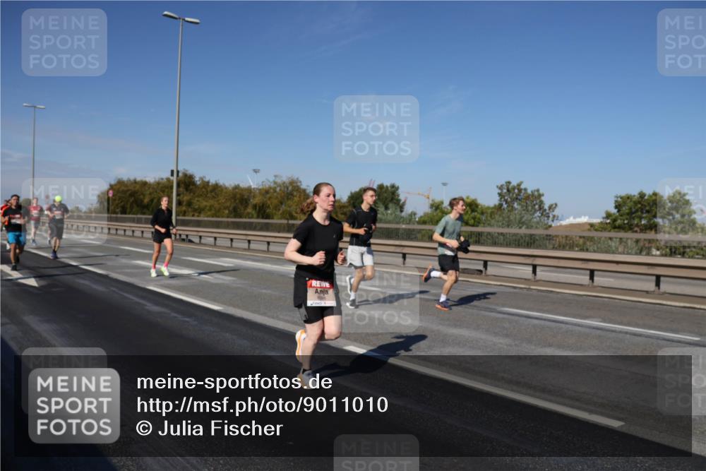 03.10.2025 - Köhlbrandbrückenlauf Julia Fischer http://msf.ph/oto/9011010 03.10.2025 12:57:53 Position 3  meine-sportfotos.de