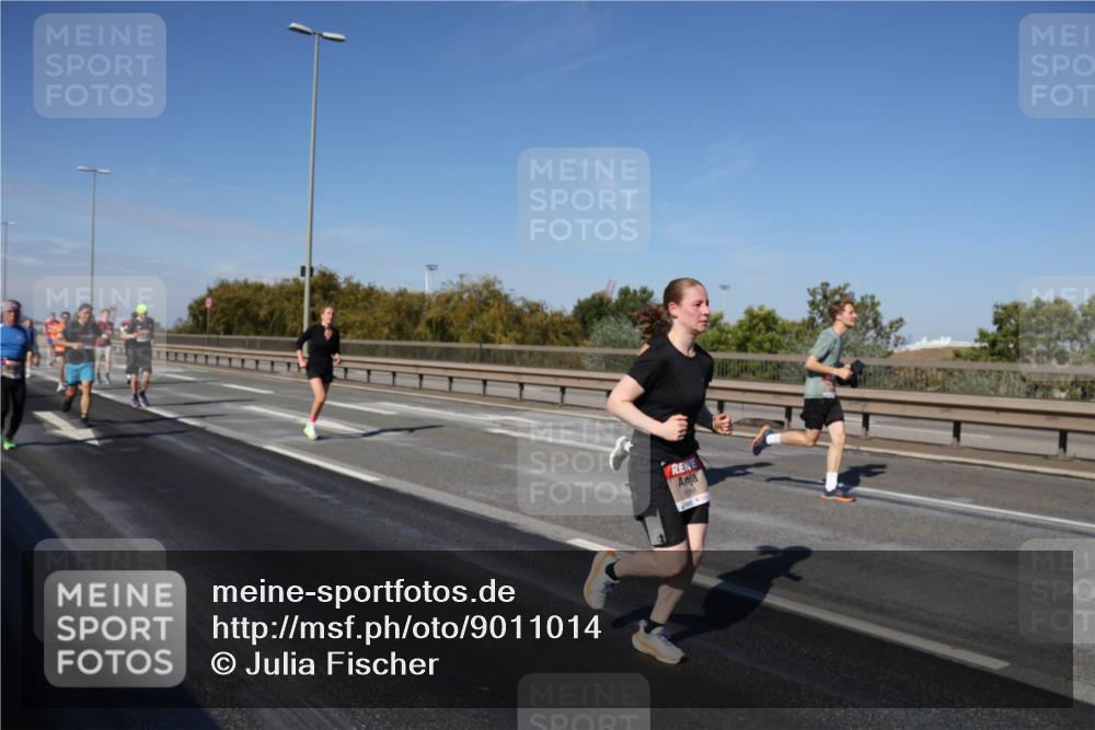 03.10.2025 - Köhlbrandbrückenlauf Julia Fischer http://msf.ph/oto/9011014 03.10.2025 12:57:53 Position 3  meine-sportfotos.de