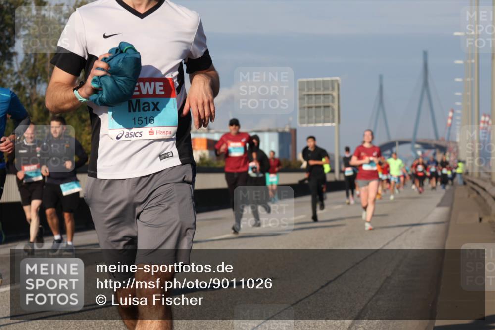 03.10.2025 - Köhlbrandbrückenlauf Luisa Fischer http://msf.ph/oto/9011026 03.10.2025 10:53:17 Position 3 1516 meine-sportfotos.de