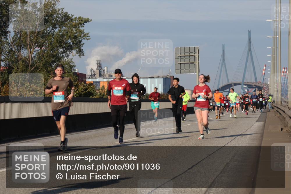 03.10.2025 - Köhlbrandbrückenlauf Luisa Fischer http://msf.ph/oto/9011036 03.10.2025 10:53:18 Position 3  meine-sportfotos.de