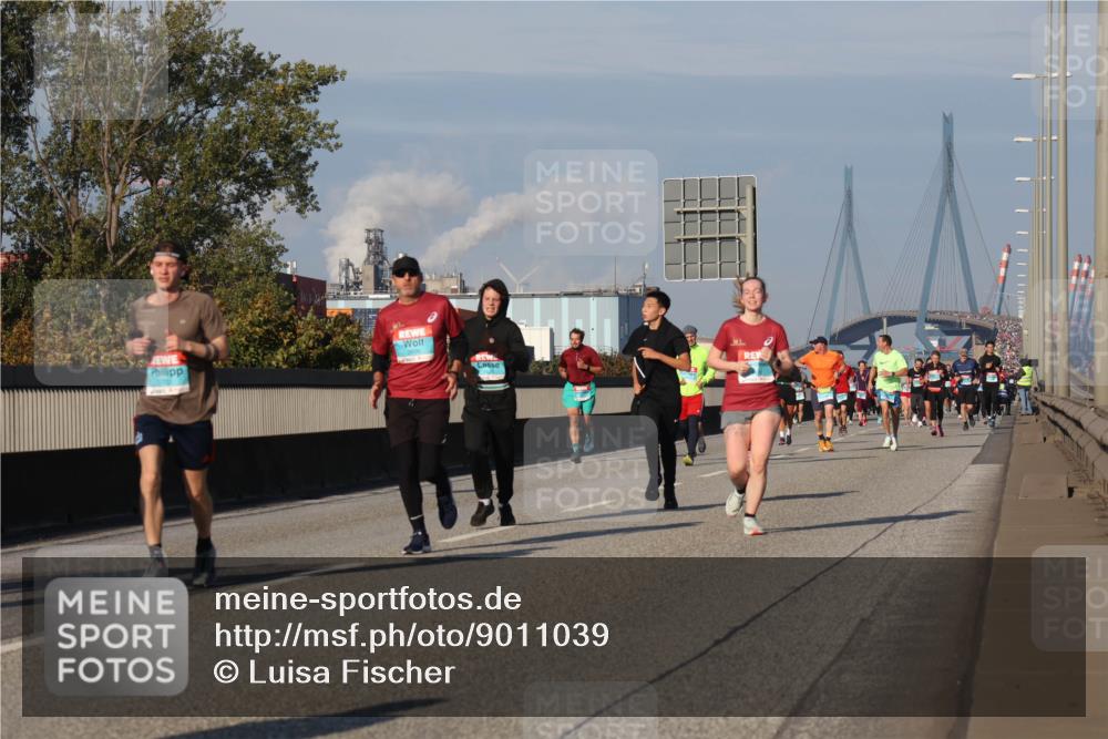 03.10.2025 - Köhlbrandbrückenlauf Luisa Fischer http://msf.ph/oto/9011039 03.10.2025 10:53:18 Position 3  meine-sportfotos.de