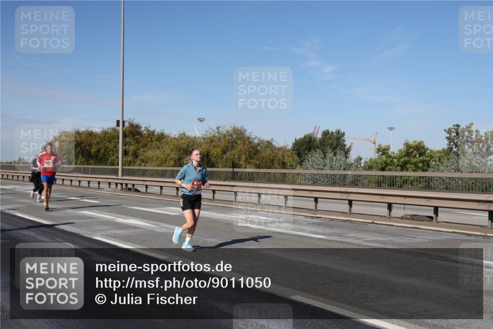03.10.2025 - Köhlbrandbrückenlauf Julia Fischer http://msf.ph/oto/9011050 03.10.2025 12:57:59 Position 3  meine-sportfotos.de