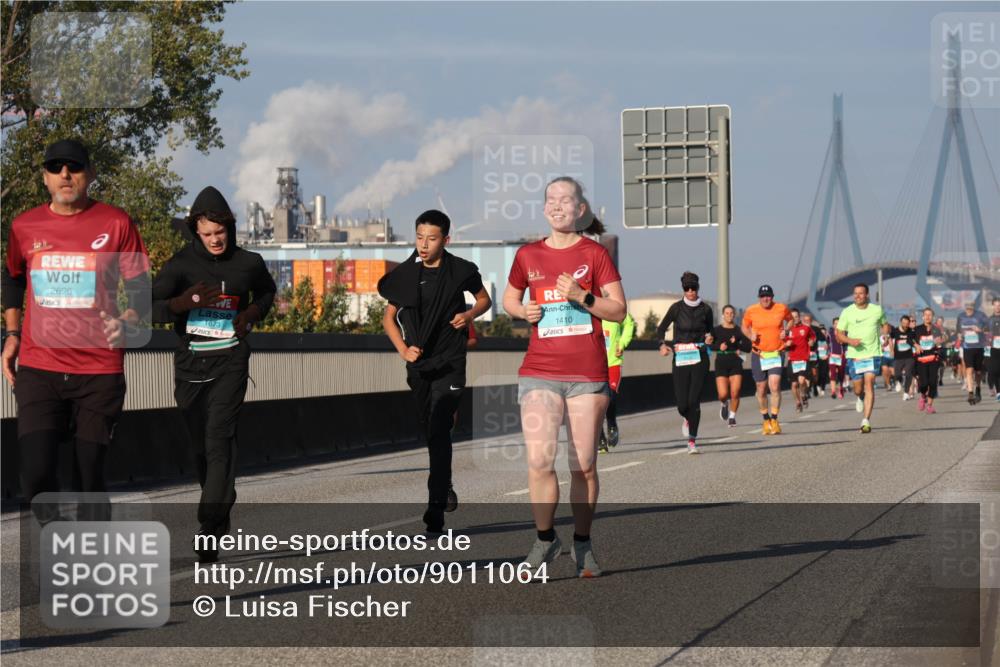 03.10.2025 - Köhlbrandbrückenlauf Luisa Fischer http://msf.ph/oto/9011064 03.10.2025 10:53:20 Position 3 2696, 1673, 1410 meine-sportfotos.de