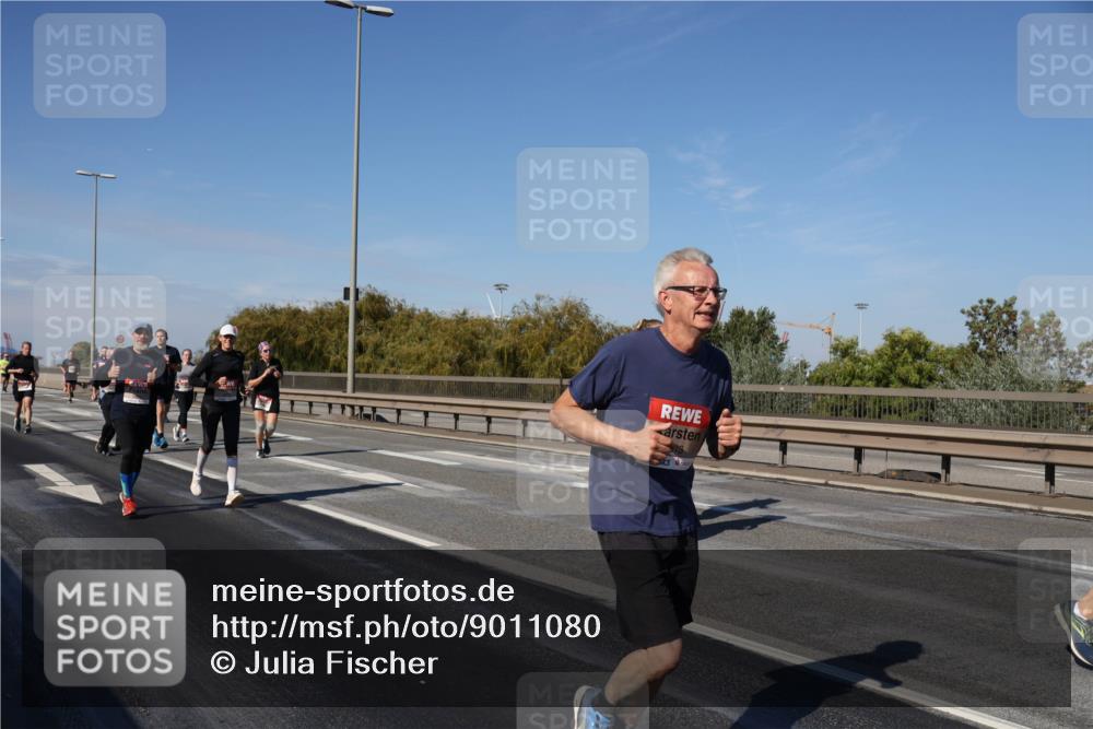 03.10.2025 - Köhlbrandbrückenlauf Julia Fischer http://msf.ph/oto/9011080 03.10.2025 12:58:04 Position 3  meine-sportfotos.de