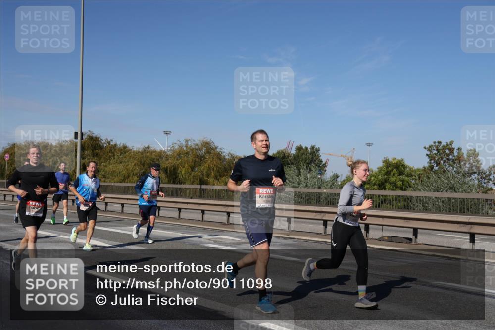 03.10.2025 - Köhlbrandbrückenlauf Julia Fischer http://msf.ph/oto/9011098 03.10.2025 12:58:09 Position 3  meine-sportfotos.de
