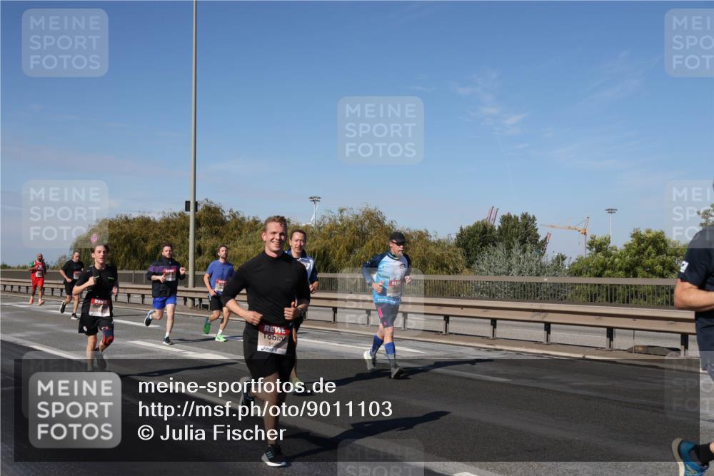 03.10.2025 - Köhlbrandbrückenlauf Julia Fischer http://msf.ph/oto/9011103 03.10.2025 12:58:10 Position 3  meine-sportfotos.de