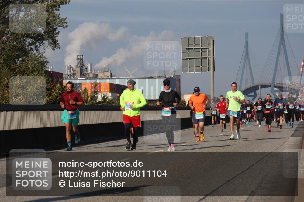 03.10.2025 - Köhlbrandbrückenlauf Luisa Fischer http://msf.ph/oto/9011104 03.10.2025 10:53:24 Position 3 2814 meine-sportfotos.de