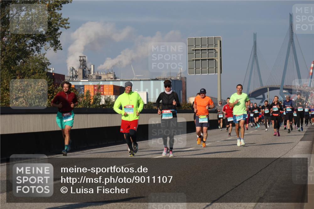 03.10.2025 - Köhlbrandbrückenlauf Luisa Fischer http://msf.ph/oto/9011107 03.10.2025 10:53:24 Position 3 2814 meine-sportfotos.de